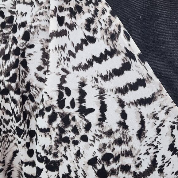 Simply Vera Wang Faux Wrap Blouse Flared Bottom Ruched Sleeves Size S - Picture 3 of 10